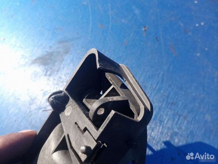 Ручка двери левая Volkswagen Passat B3 седан 2.0