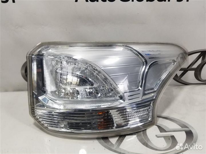 Фонарь задний правый Mitsubishi Outlander