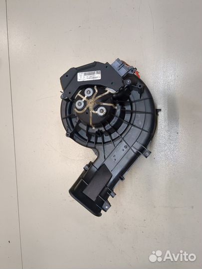 Двигатель отопителя Opel Signum