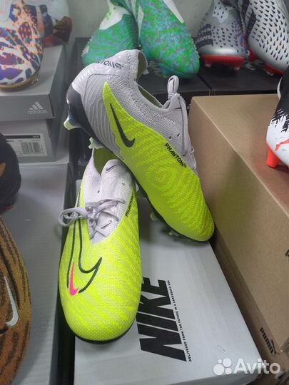 Футбольные бутсы nike phantom gx