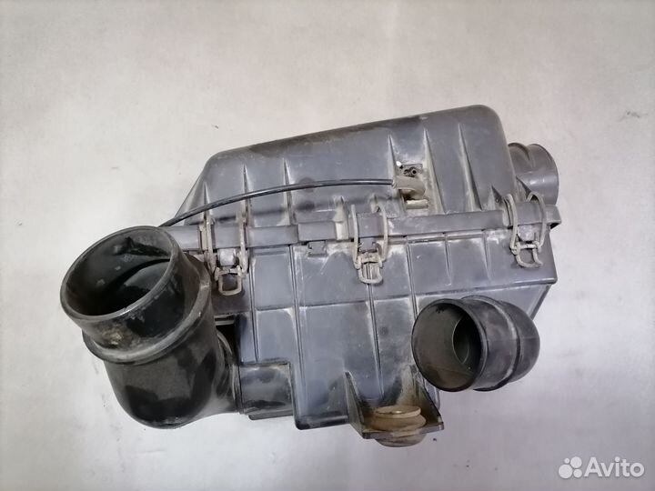 Корпус воздушного фильтра VW Pointer 2005