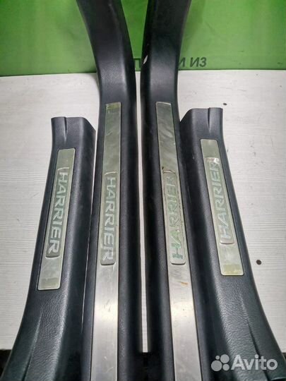 Накладка на порог Toyota Harrier GSU30W 2GR FE