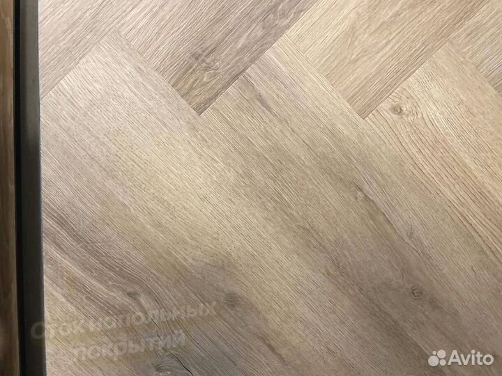 Виниловый ламинат елочка