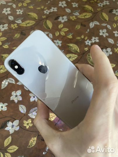iPhone Xs, 64 ГБ