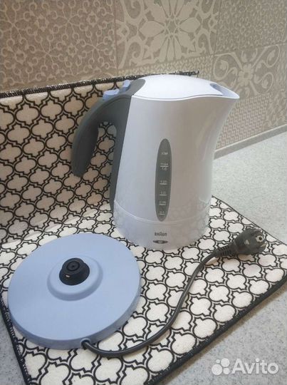 Электрический чайник Braun WK210 Германия