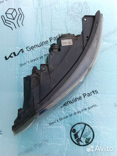 Фара ксенон передняя левая KIA Sorento xm 09-12