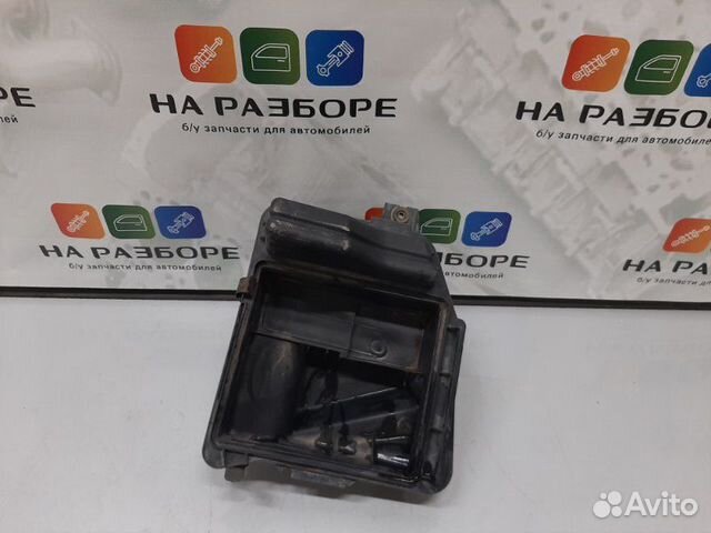 Корпус воздушного фильтра Dodge Caravan 4 2.4 EDZ
