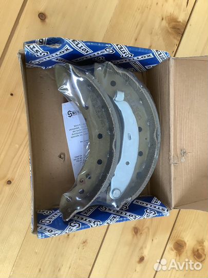 Колодки барабанные 210 101-SX