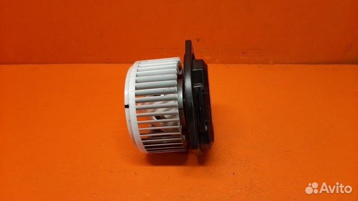 Вентилятор отопителя салона Infiniti G35 V36 2008