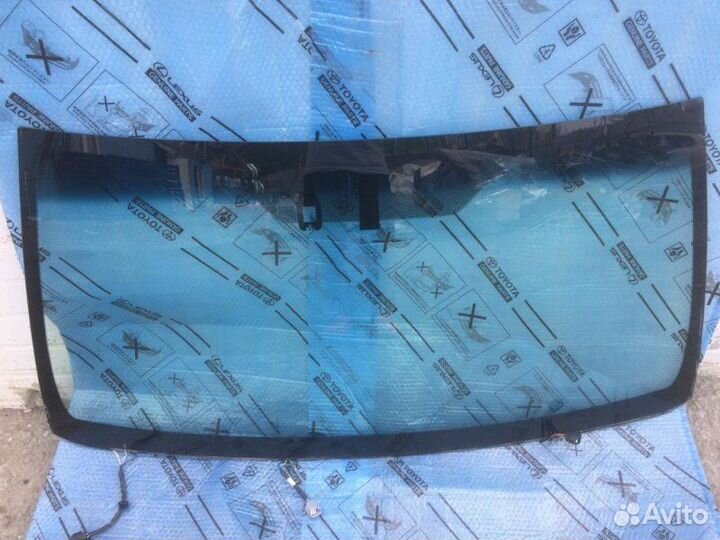 Стекло лобовое (ветровое) Toyota Land Cruiser