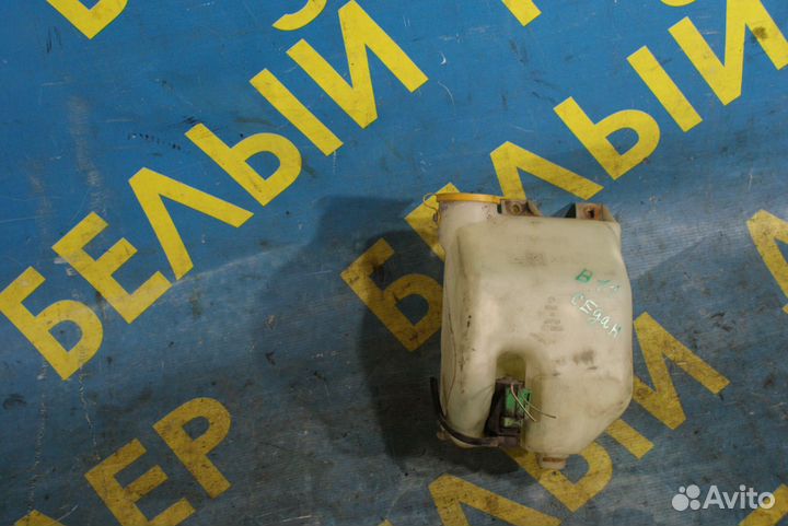 Бачок омыватель стекла Subaru Legacy B11