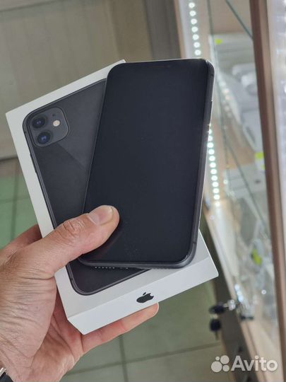 iPhone 11, 64 ГБ