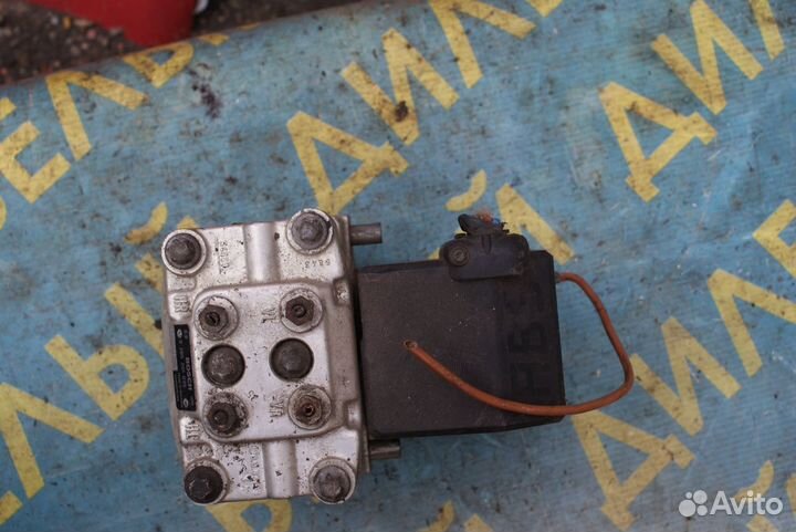 Блок насос ABS Nissan primera P10