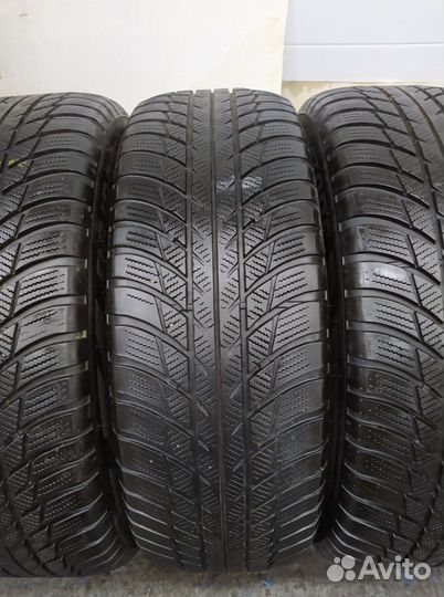 Bridgestone Blizzak LM-001 205/60 R16 98W
