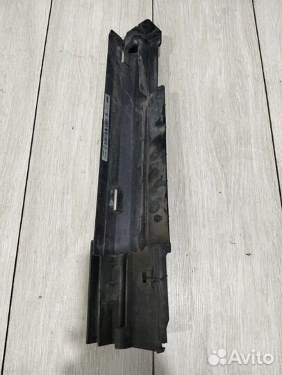 Кронштейн модуля радиатора правый Bmw 116I F21