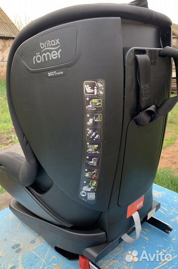 Britax Romer Trifix 2 i-size Cosmos Black