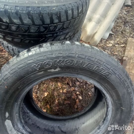 Yokohama Geolandar A/T-S G012 215/60 R16