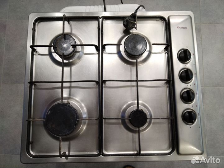 Газовая варочная панель 4 конфорки и духовой шкаф