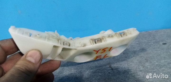 Кронштейн переднего бампера левый Infiniti M 4 (Y5