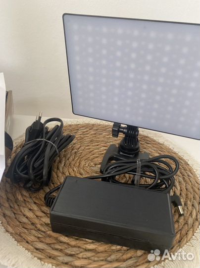 Накамерный свет