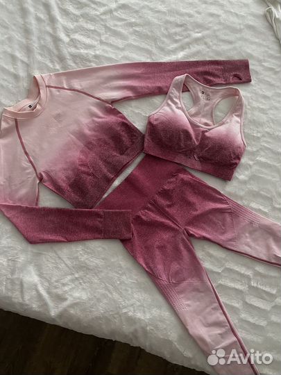 Костюм для фитнеса 3 в 1