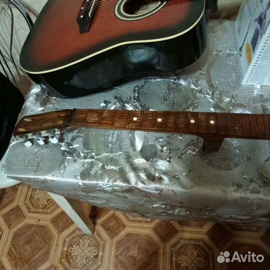 Акустическая гитара