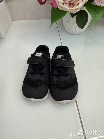 Кроссовки для малышей nike оригинал 23,5