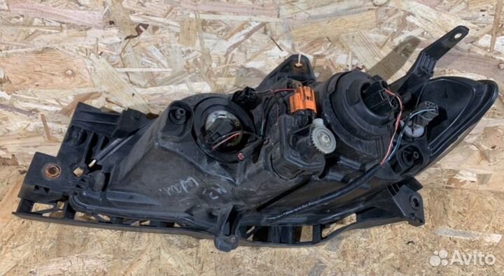 Фара передняя правая Mazda 3 BK