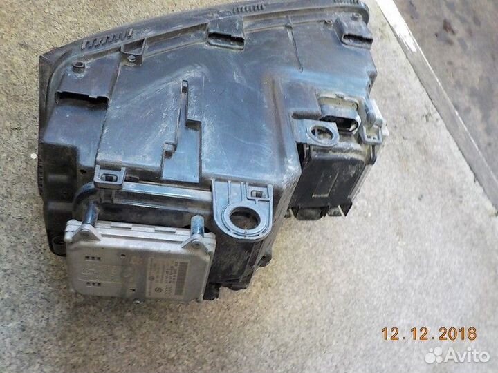 Фара правая Audi S8 седан BSM-002835 2008