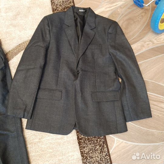 Костюм школьный