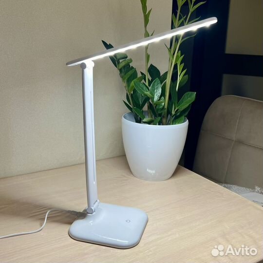 Лампа настольная LED