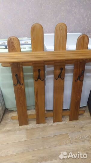 Вешалка в прихожую