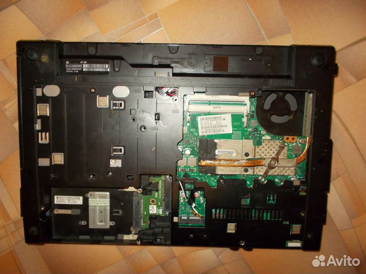 Ноутбук HP 625 (корпус, материнка + мелочи)