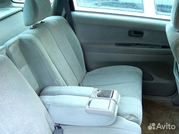 Сиденье заднее левое Тойота nadia
