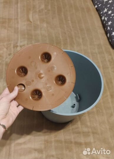 Пластиковый цветочный горшок 10 л под бетон