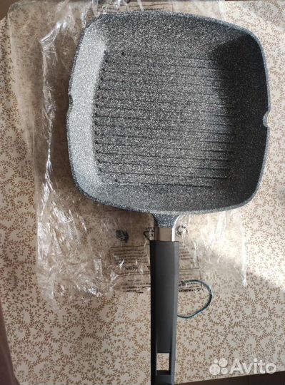 Сковорода гриль новая