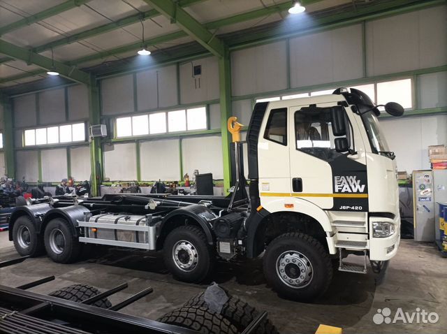 Мультилифт FAW 3310 J6 (8*4, Евро-5) + HyvaLift