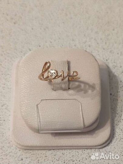 Золотое кольцо Love с бриллиантами
