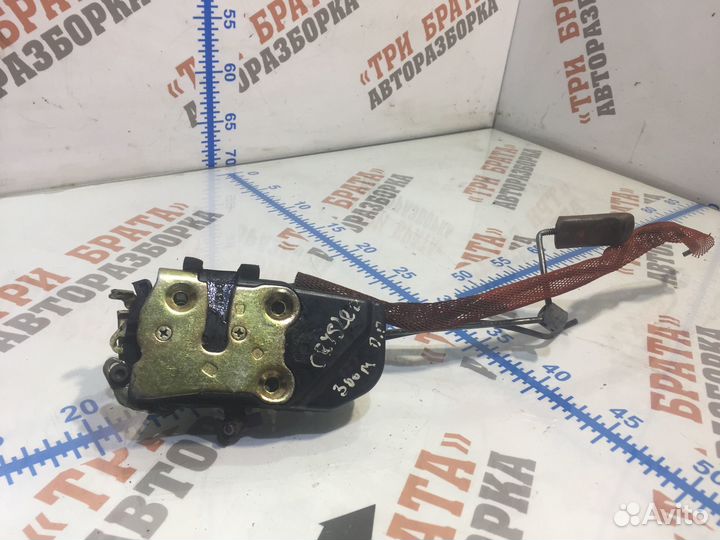 Крайслер 300M Замок передней двери Прав