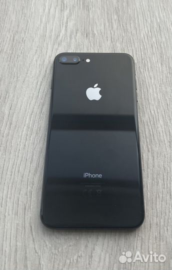 iPhone 8 Plus, 64 ГБ