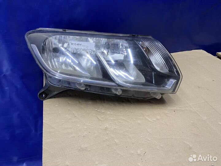 Фара Renault Logan 2 2014-2020