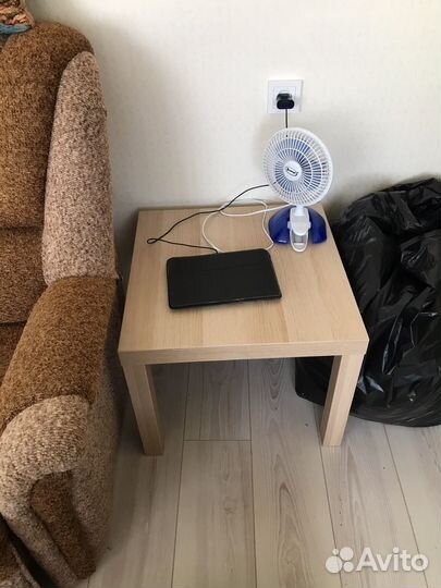 Журнальный столик. В хорошем состоянии