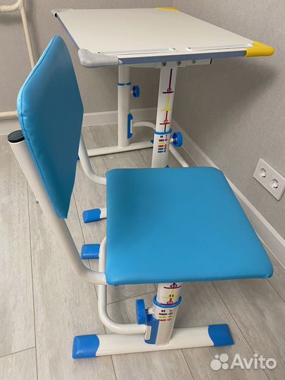 Стол и стул детский