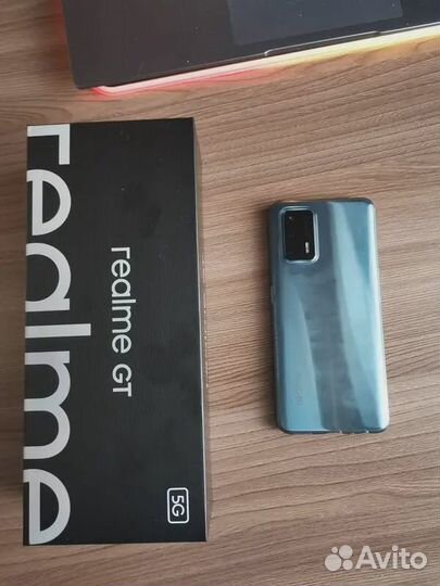 Продам телефон