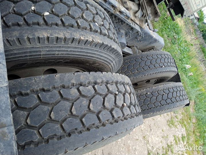 Volvo VNL 64T с полуприцепом, 2003