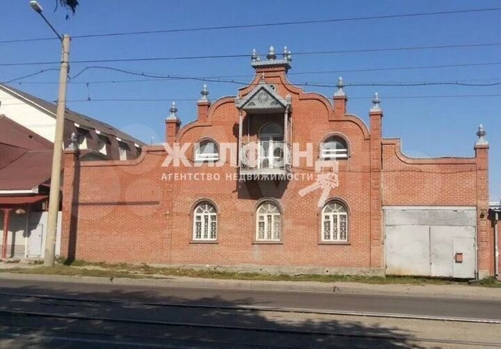 Дом 350 м² на участке 9 сот.