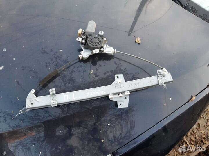 Стекло подъёмный механизм левая гец Hyundai getz