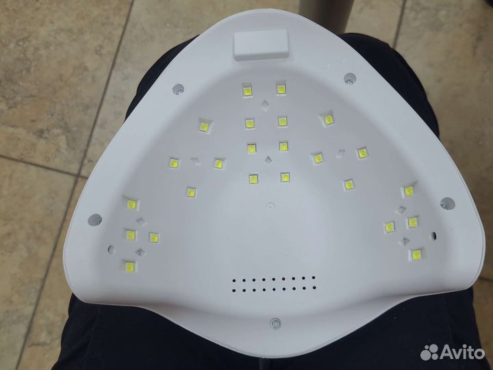 Лампа для ногтей