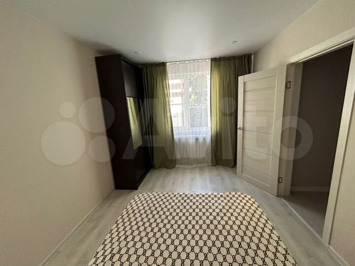 2-к. квартира, 65 м², 1/2 эт.