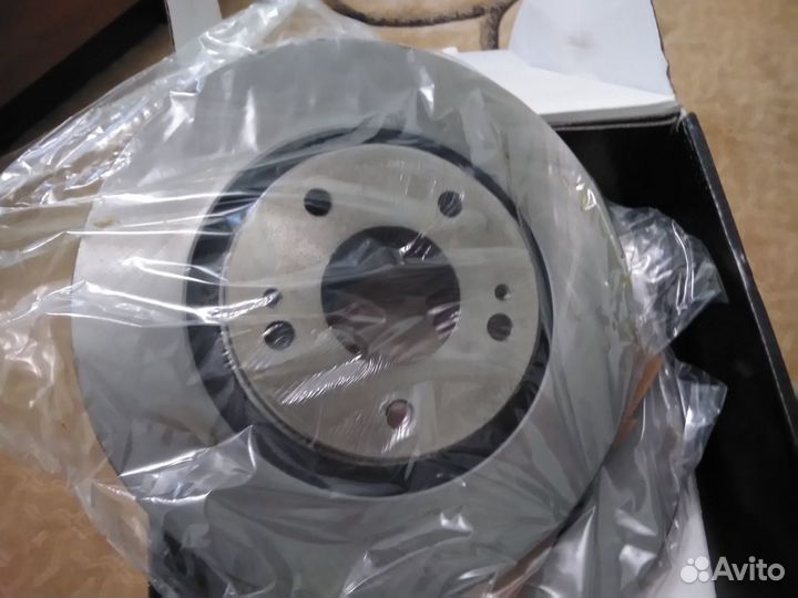 Передние тормозные диски Mitsubishi Outlander